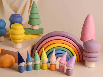 Wooden Tree Peg Dolls Set